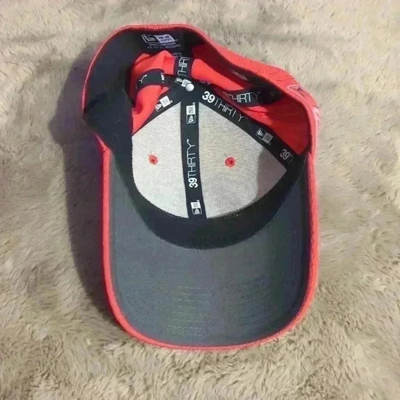 NFL New Era Tampa Bay Buccaneers hat, small-medium, red and black - Picture 6 of 7
